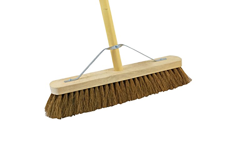 01 18" Natural coco soft broom complete with handle