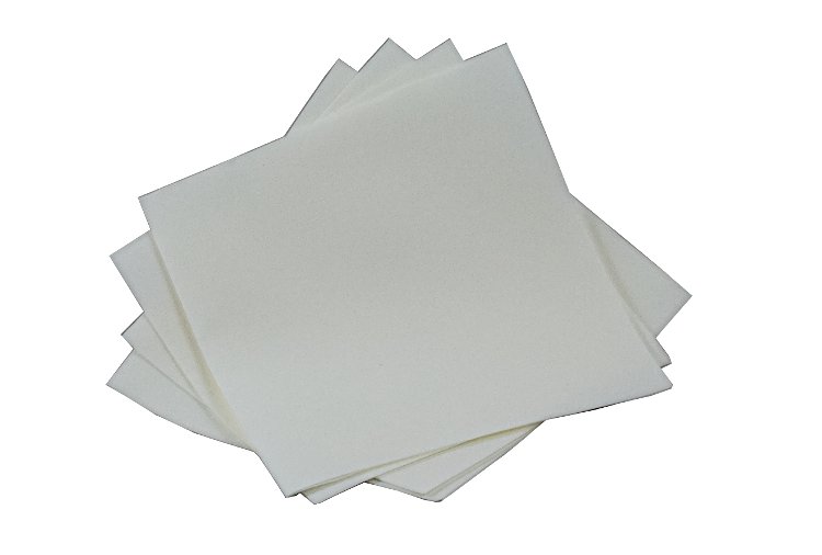 01 White airlaid napkin 40cm